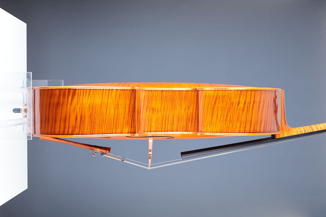 Leonhardt Rainer W. - Mittenwald Anno 2025 - Goldener Gigant - C-419